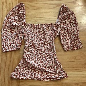 Flower Poofy sleeve semi cropped-crop top